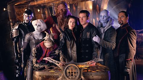 Farscape: Uma Jornada Espacial Épica com Marionetes Alienigenas e um Héroi Improvável!